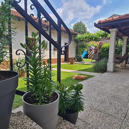 Brne ポストイナ